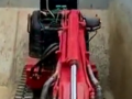 這挖掘機(jī)也太迷你了吧，沒想到這樣一輛卡車，里面居然都能藏得下！ (305播放)
