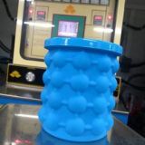 工廠定制 Saving Ice Cube Maker藍色制冰器 大號新款硅膠冰桶