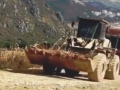 鏟車司機(jī)真實在，拼命幫大貨車上坡，一點不作假！ (157播放)