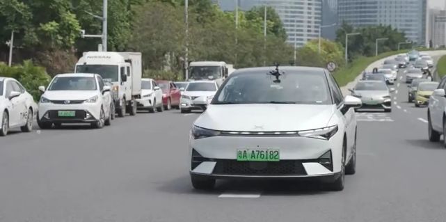 何小鵬：我們的智能駕駛超過了所有競(jìng)爭(zhēng)對(duì)手？真相是……