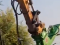 挖掘機(jī)高枝修剪機(jī) 城市綠化養(yǎng)護(hù)綠籬機(jī) 輪式挖機(jī)改裝綠籬機(jī) (450播放)