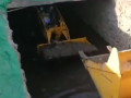 矮體四缸裝載機(jī)臥式鏟車 (439播放)